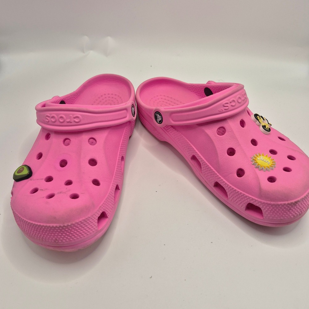 Crocs Baya Clogs Electric Pink Womens 10 Mens 8 Jibbitz Charms 10126-669